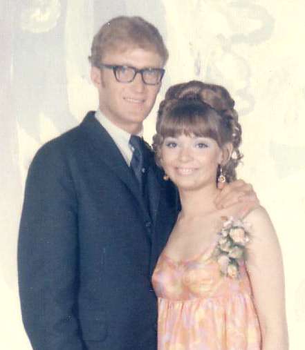 Vicki and Steve Barnes at Vicki's graduation
